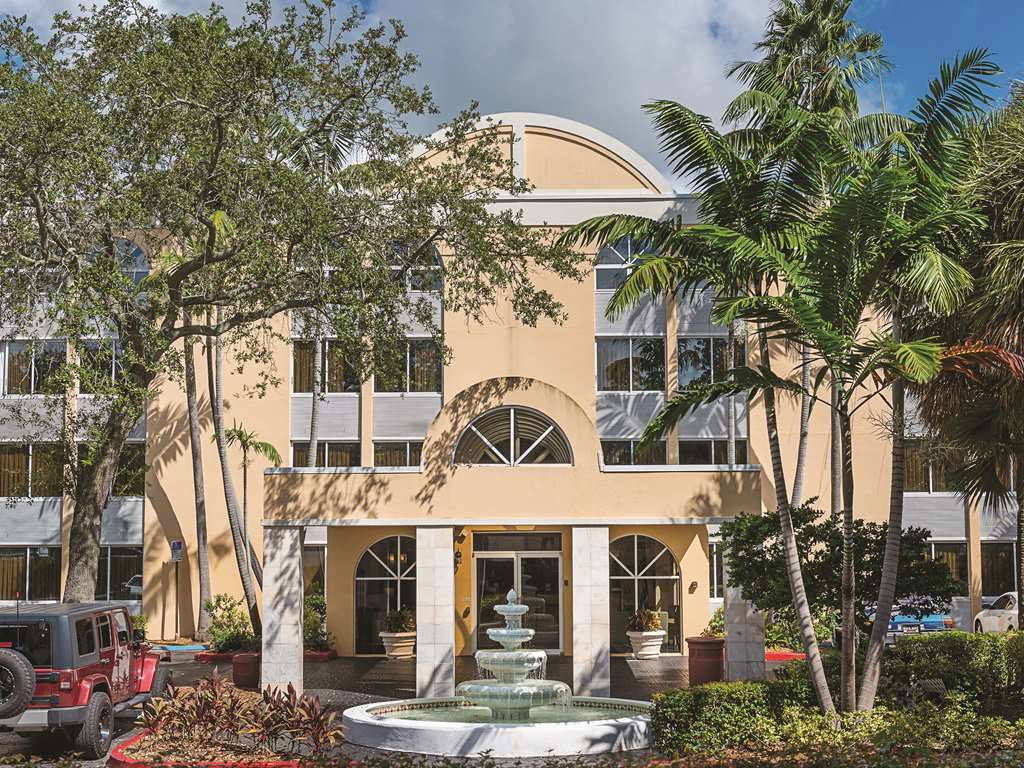 La Quinta By Wyndham Fort Lauderdale Tamarac Exterior photo