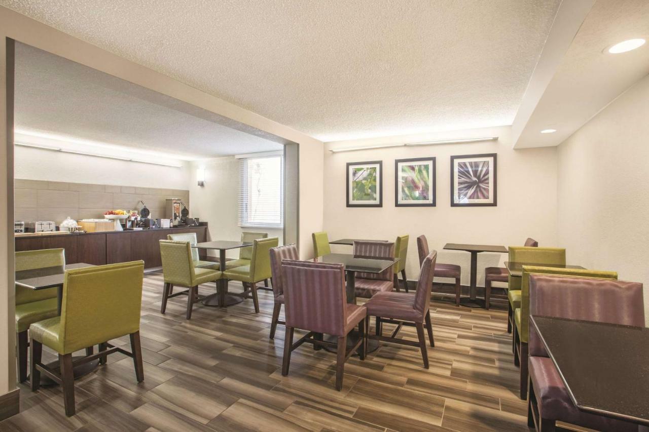 La Quinta By Wyndham Fort Lauderdale Tamarac Exterior photo