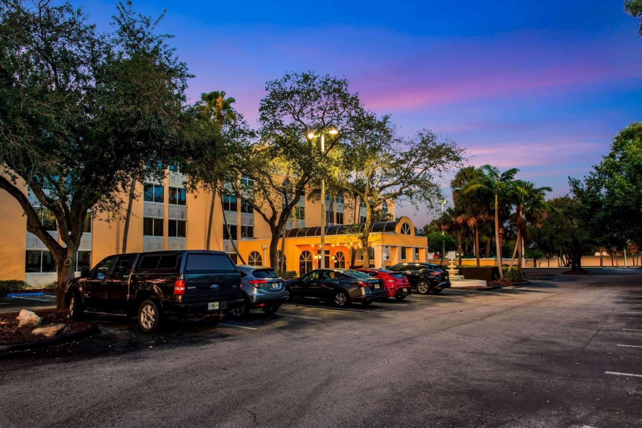 La Quinta By Wyndham Fort Lauderdale Tamarac Exterior photo